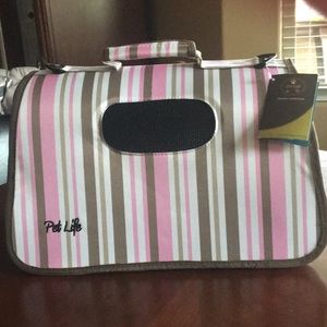 Travel Bag for your Furry Little one